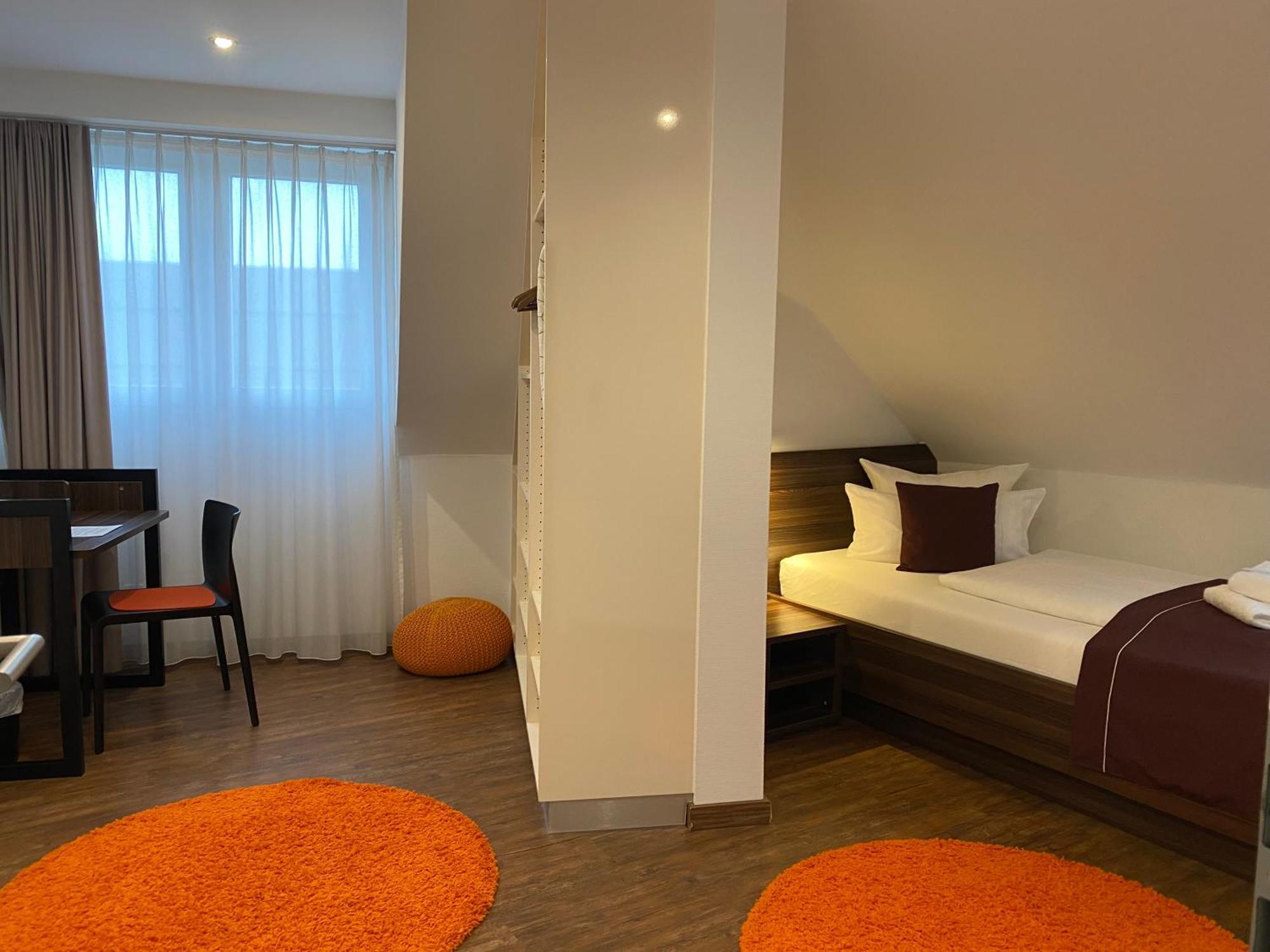 Sevendays Hotel Карлсруэ Экстерьер фото